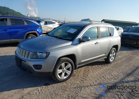 2015 Jeep Compass Latitude z USA, uszkodzony, nr VIN 1C4NJDEB7FD184990